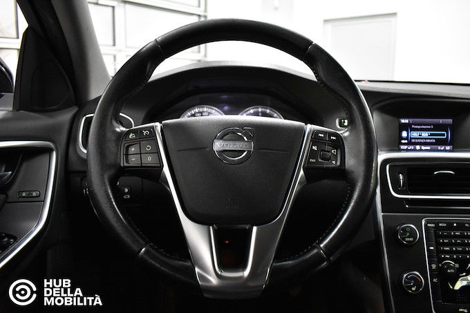 VOLVO V60 DRIVe Momentum